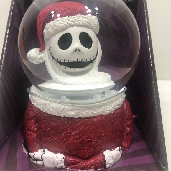 Santa Jack Water Globe - Picture 6 of 11